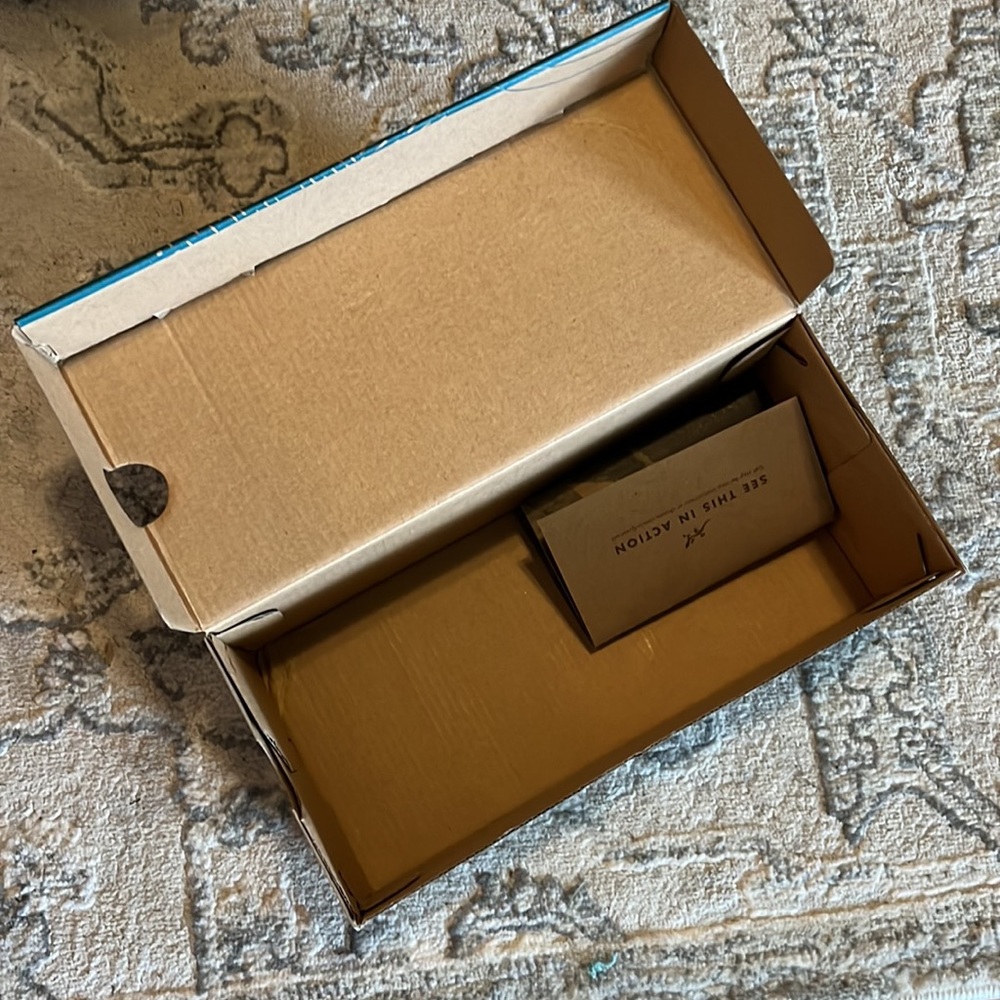 Empty Chaco Box - Picture 4 of 4